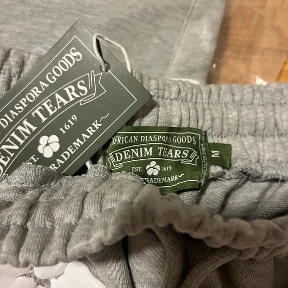 Bape tee’s, Syna shorts, Denim Tear shorts. - Picture 6 of 9